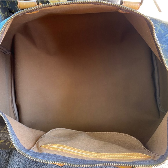 SOLD Authentic Louis Vuitton Speedy 40 Handbag - Picture 13 of 13